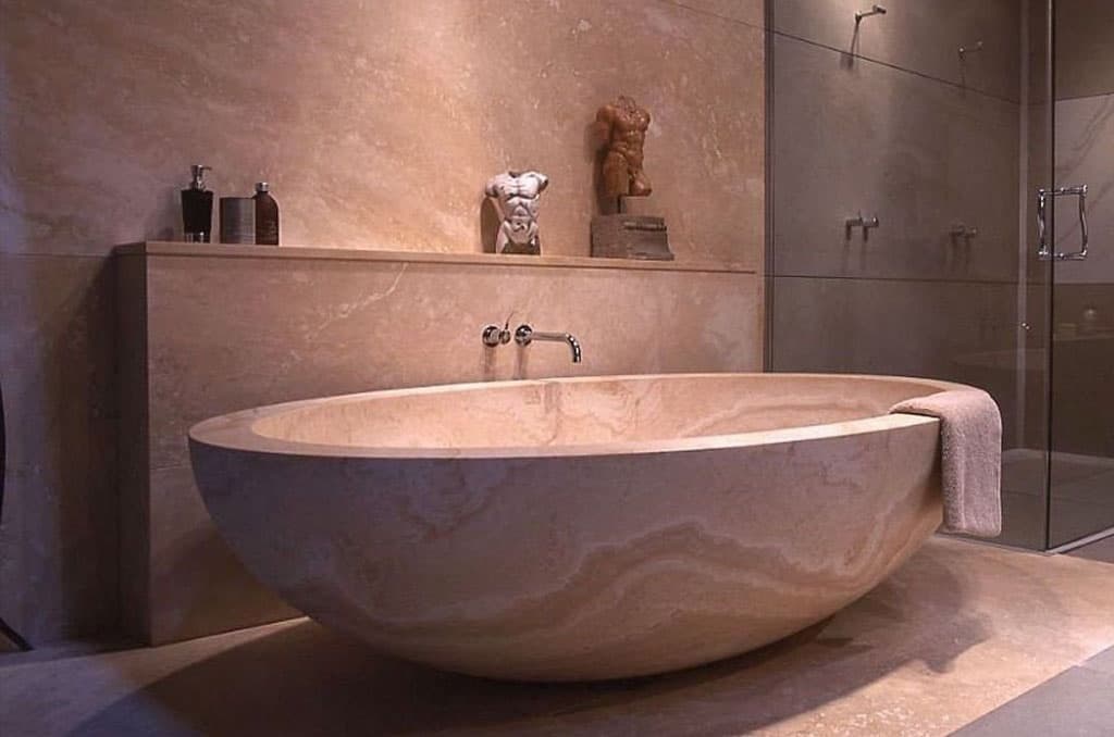 ванна из керамики